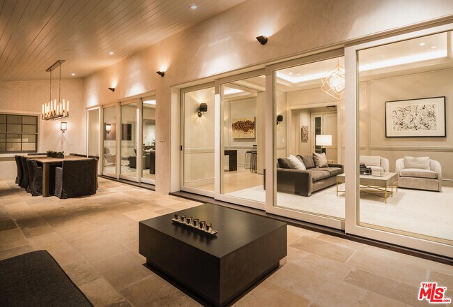 Building Photo - 14939 La Cumbre Dr