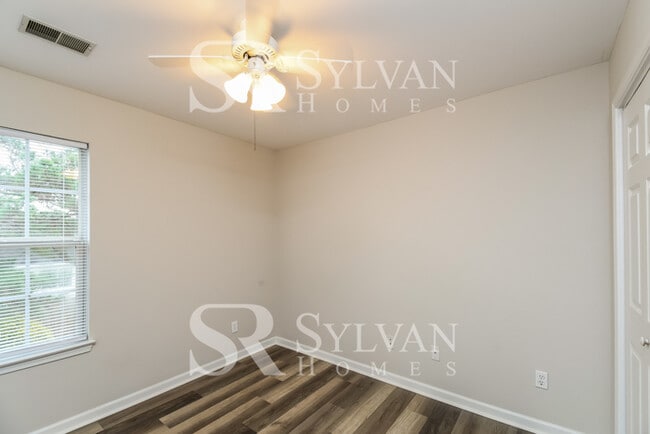 Building Photo - At Last, This Is What You Have Been Searching For!