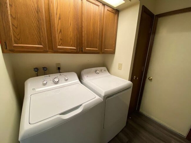 Building Photo - $1,800 | 2 Bedroom, 2.5 Bathroom Duplex | No Pets | Available for an August 1st, 2026 Move In!