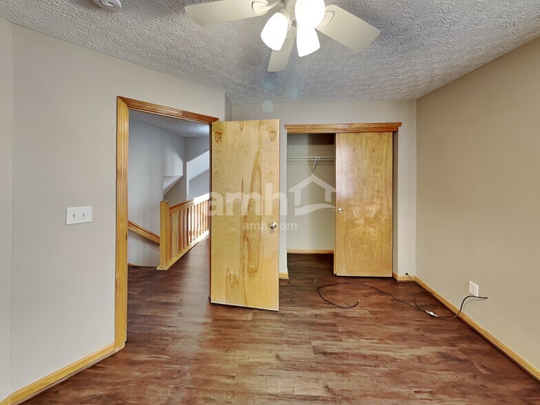 Building Photo - 2403 Hutcheson Ct