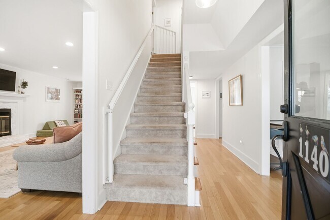 Building Photo - 3Bed/2.5Bath Family Home in Snee Farms