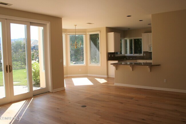 Building Photo - 506 Ravensbury St