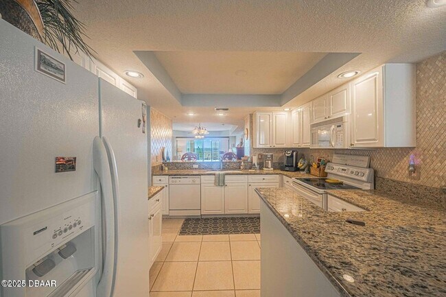 Building Photo - 4650 Links Village Dr