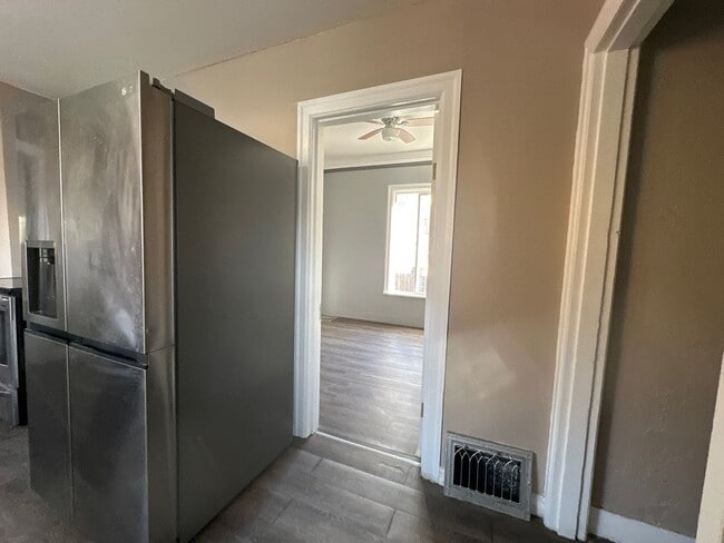 Building Photo - N10th332