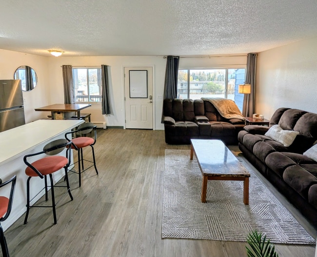 Building Photo - 1009 W 30th Ave