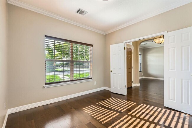Building Photo - 20321 Wayzata Ct