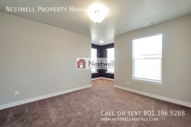 Building Photo - 4716 W Grady Ln