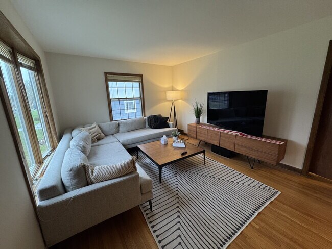 Building Photo - 6012 Logan Ave S