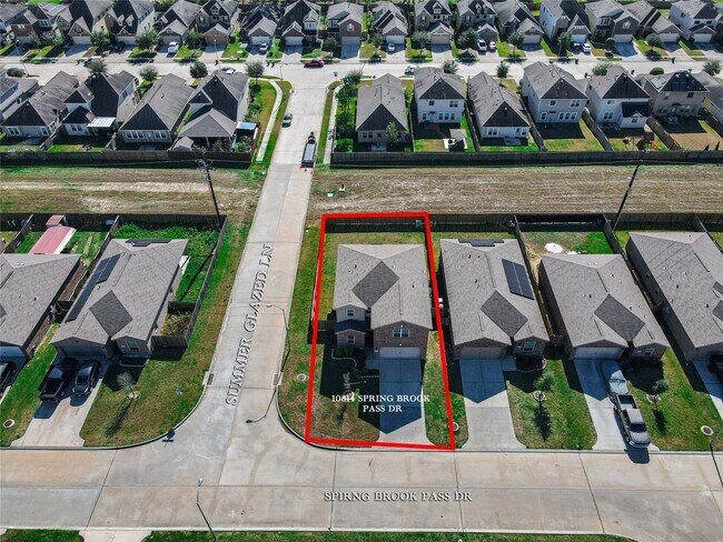 Building Photo - 10814 Spring Brook Pass Dr