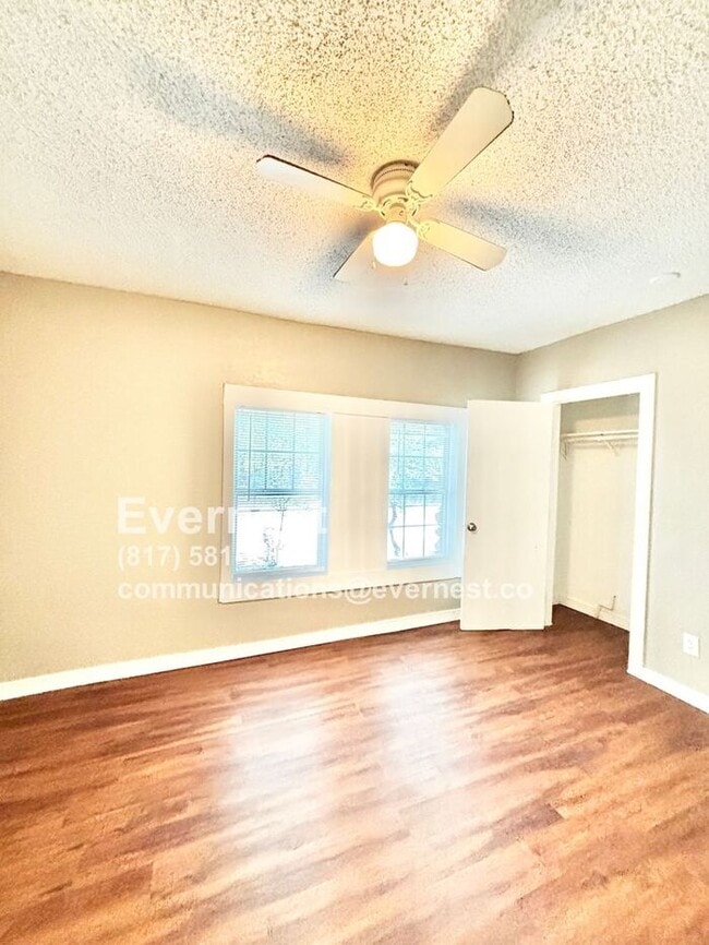 Building Photo - 3-Bedroom, 2-Bath Home with Front Patio in...
