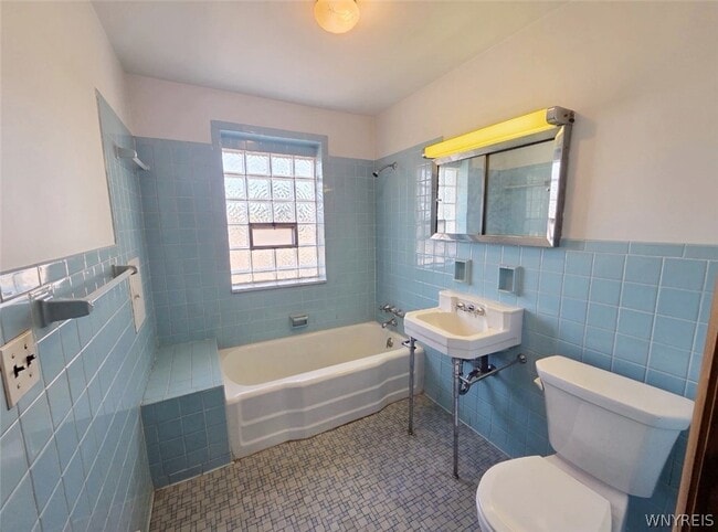 Building Photo - 181 Willett St