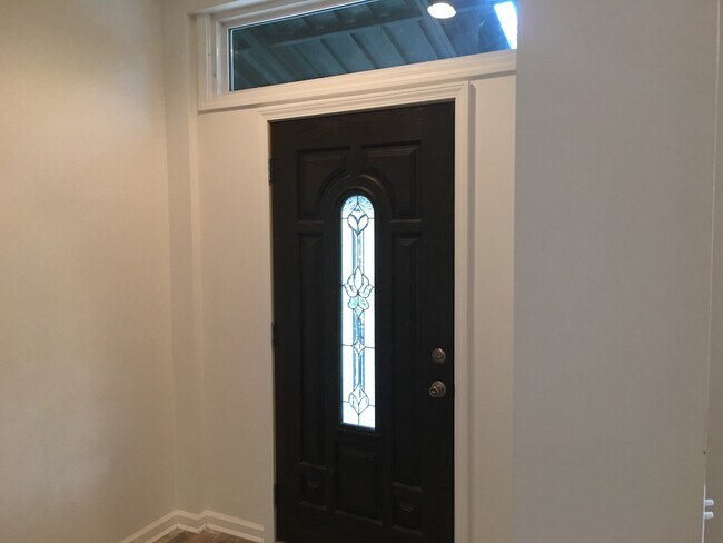 Building Photo - 3306 Iowa St