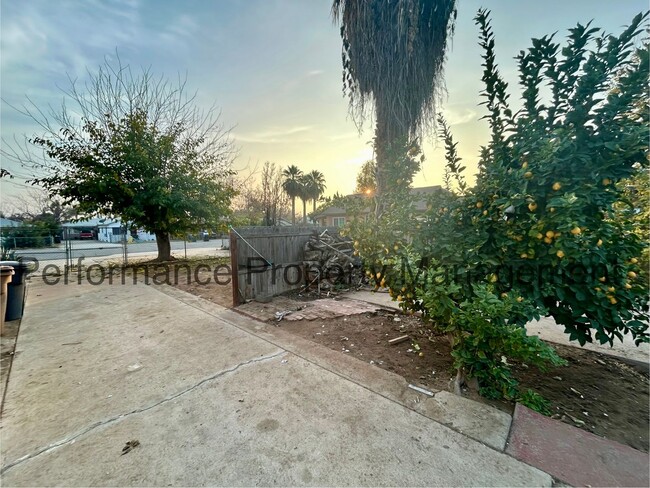 Building Photo - Charming 3 Bed/2 Bath Home w/ MIL Suite an...