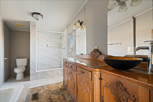 Building Photo - 12309 Mustang Mesa Dr