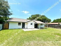 Building Photo - 116 Round Tree Dr