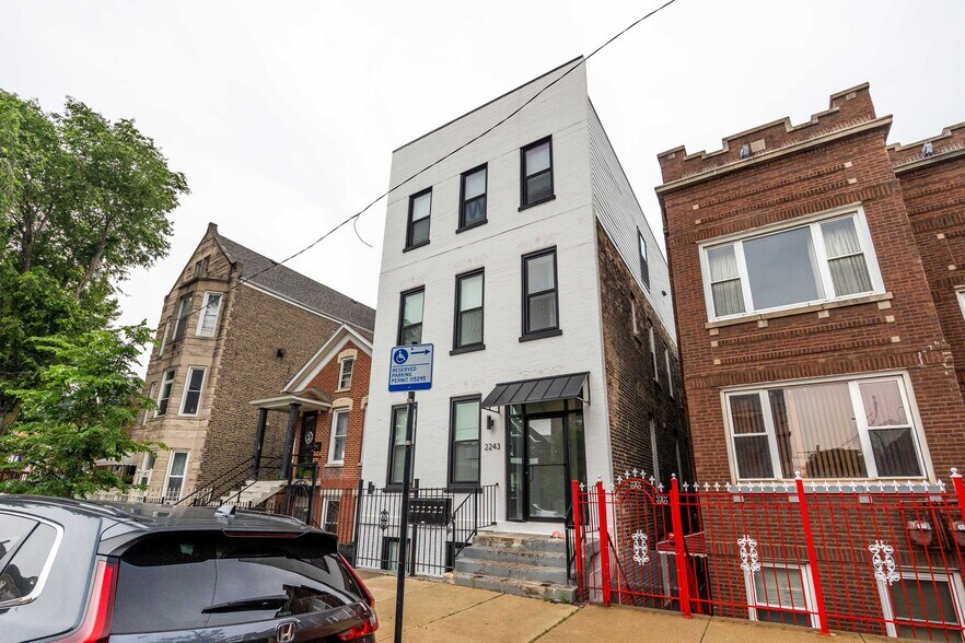 Building Photo - 2243 W 23rd Pl
