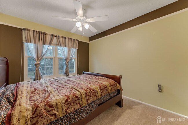 Building Photo - 403 Red Crest Ln