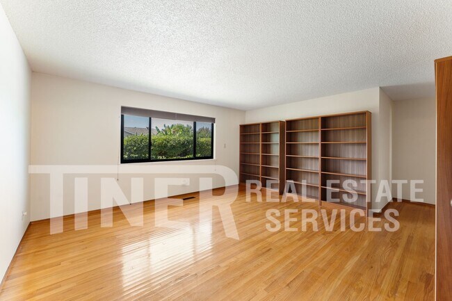 Building Photo - 7304 Idle Wild Way