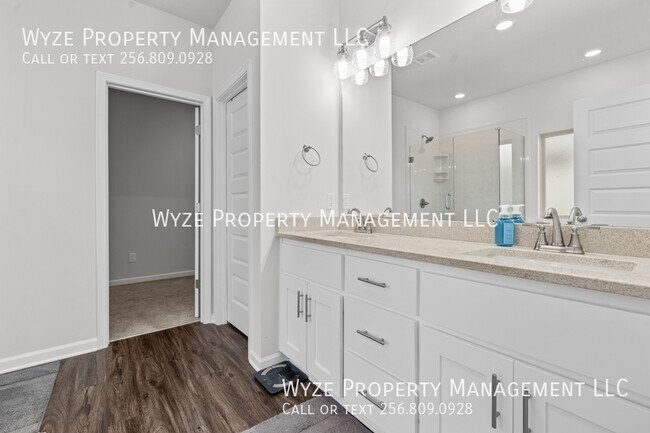 Building Photo - 283 Shubert Dr