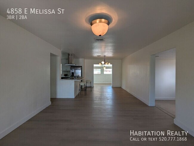 Building Photo - 4858 E Melissa St