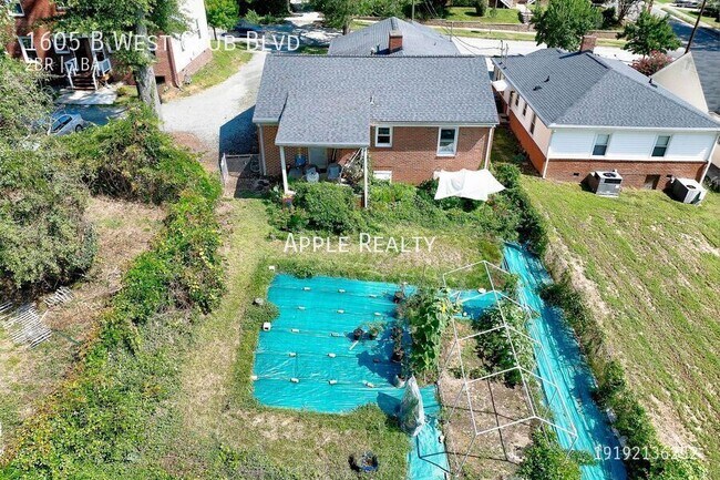 Building Photo - 1605 W Club Blvd