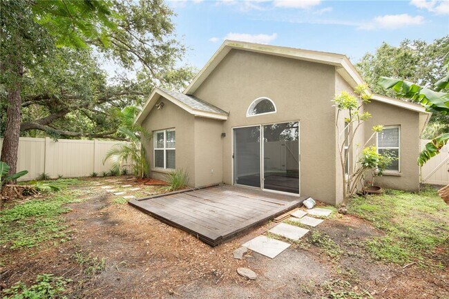 Building Photo - 6917 Exeter Park Pl