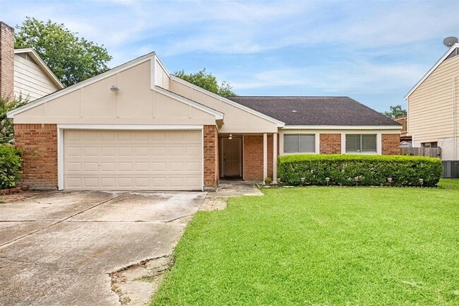 Primary Photo - 2039 Hilton Head Dr