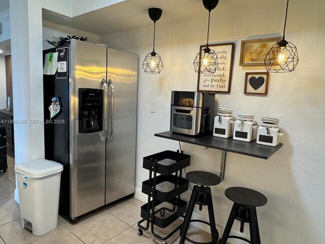 Building Photo - 3600 Mystic Pointe Dr