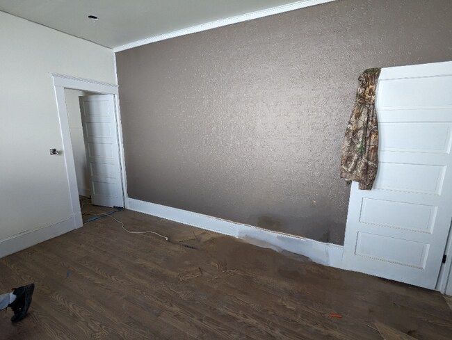 Building Photo - 0 E Centre St