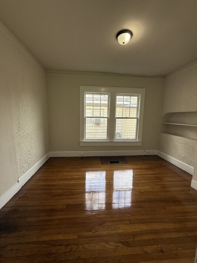 Building Photo - 1853 Princeton Ave SW