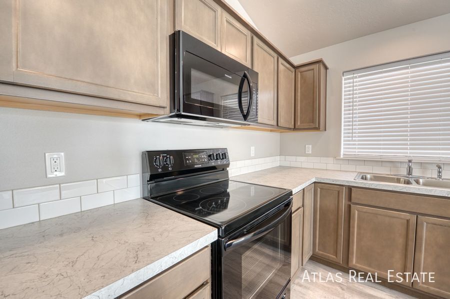 Building Photo - 12713 Lignite Dr