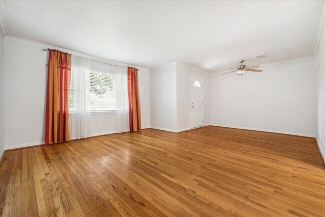 Building Photo - 1124 Springrock Ln