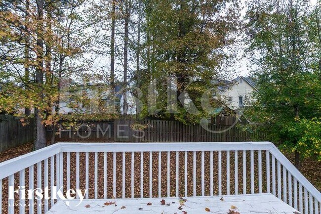 Building Photo - 118 Aztec Way SE