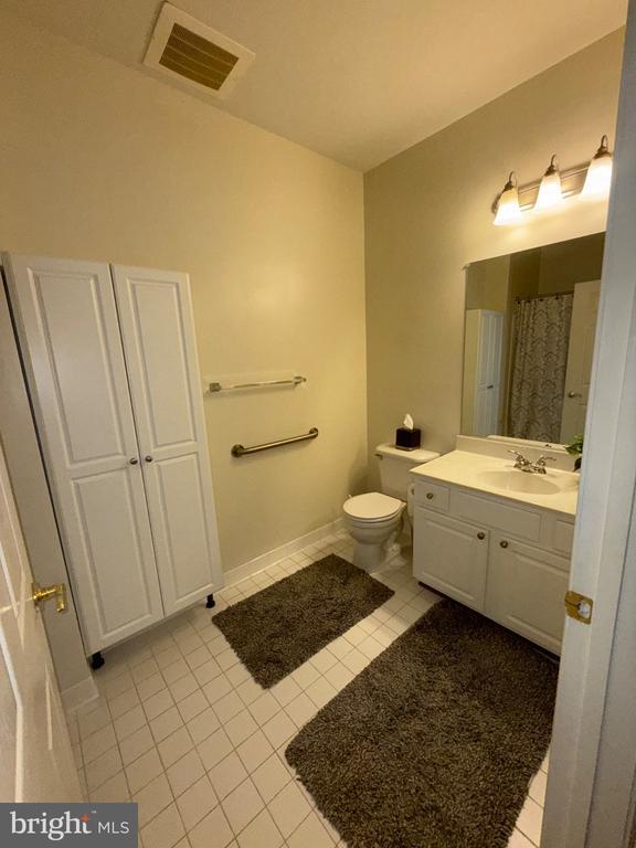 Building Photo - 10205 Wincopin Cir