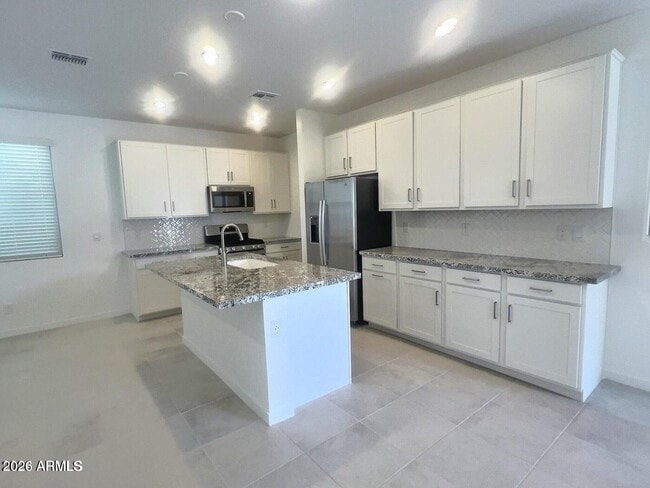 Building Photo - 9861 E Tamery Ave