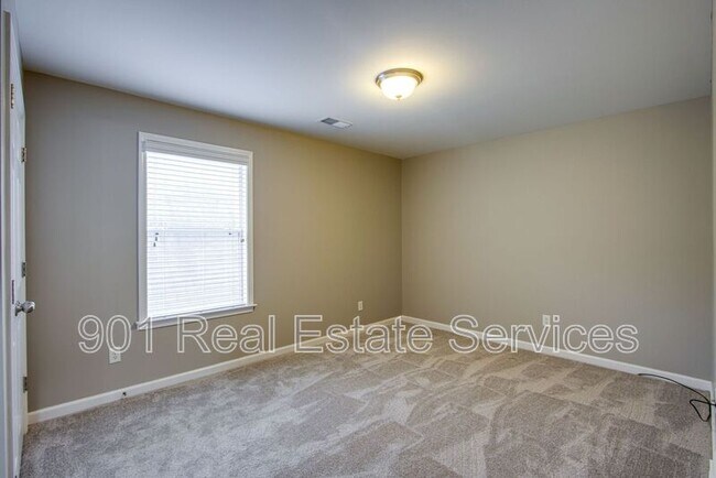 Building Photo - 1413 Island Town Dr