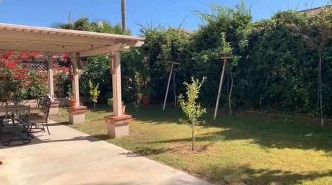 Building Photo - Four Bedroom Home in Sante Fe Hills, San M...