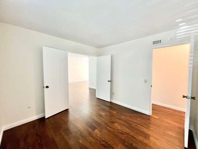 Building Photo - Beautiful 3Bd/2Ba In a Great Location!