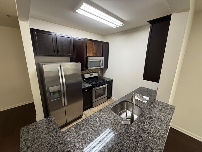 Building Photo - 518 E Celebration Way