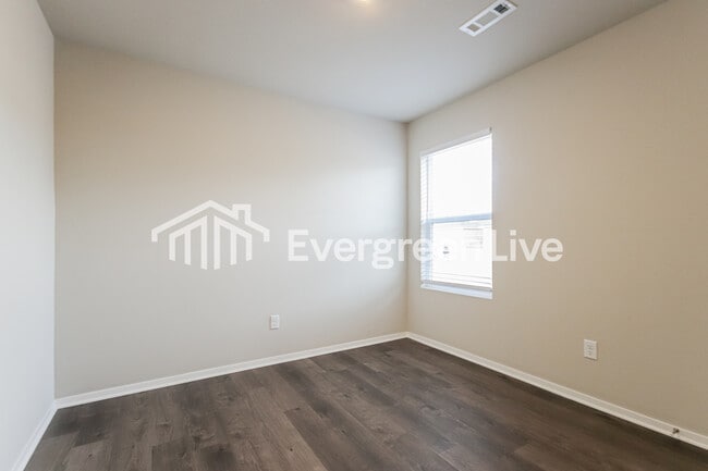 Building Photo - 6615 NW Kathleen St