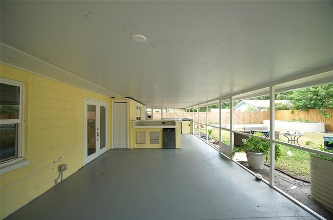 Building Photo - 5301 Carrollwood Meadows Dr