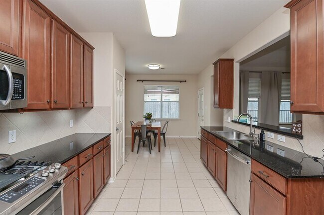 Building Photo - 4704 High Creek Ct