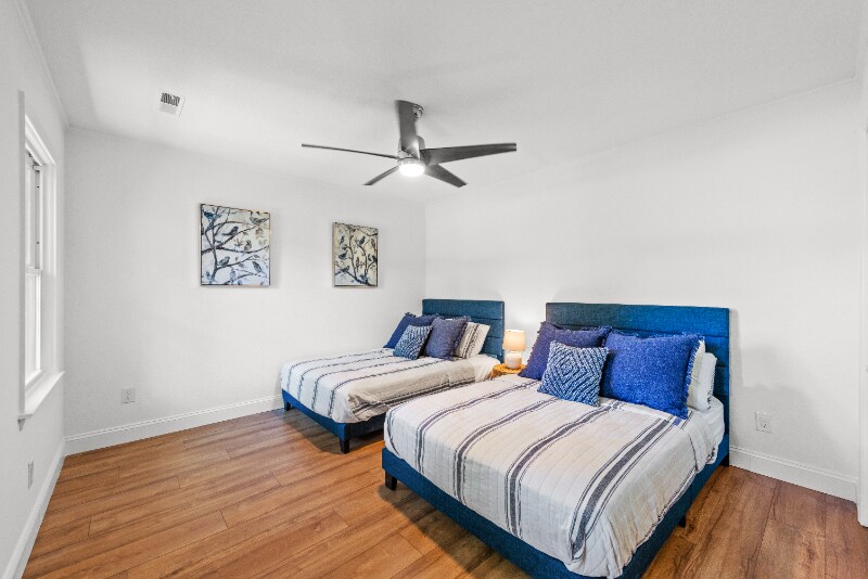 Building Photo - 405 11th St