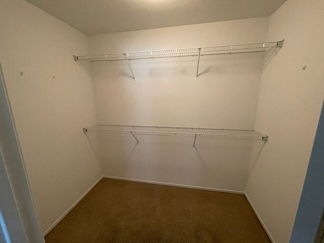 Building Photo - Cozy Town Home For Rent