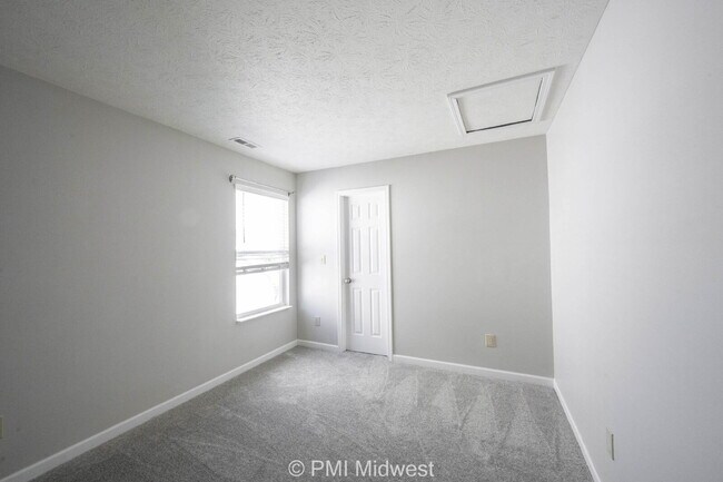 Building Photo - 8802 Benjamin Ln