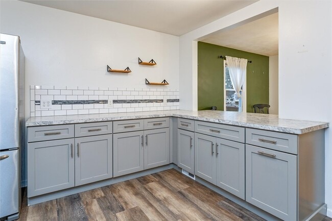 Building Photo - 46 Country Ln