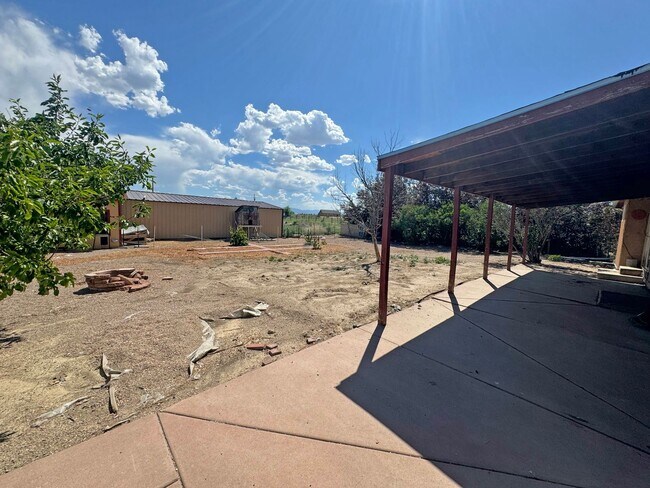 Building Photo - Move-In Special! FREE 50" TV for Qualified Tenants! Short term lease only