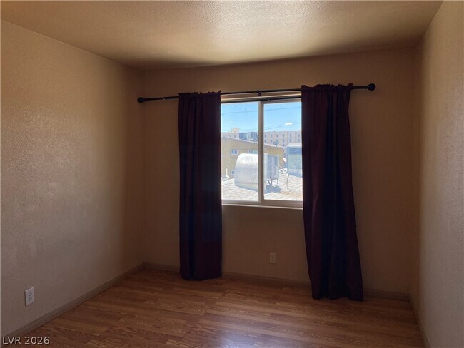 Building Photo - 506 Mckellar Cir