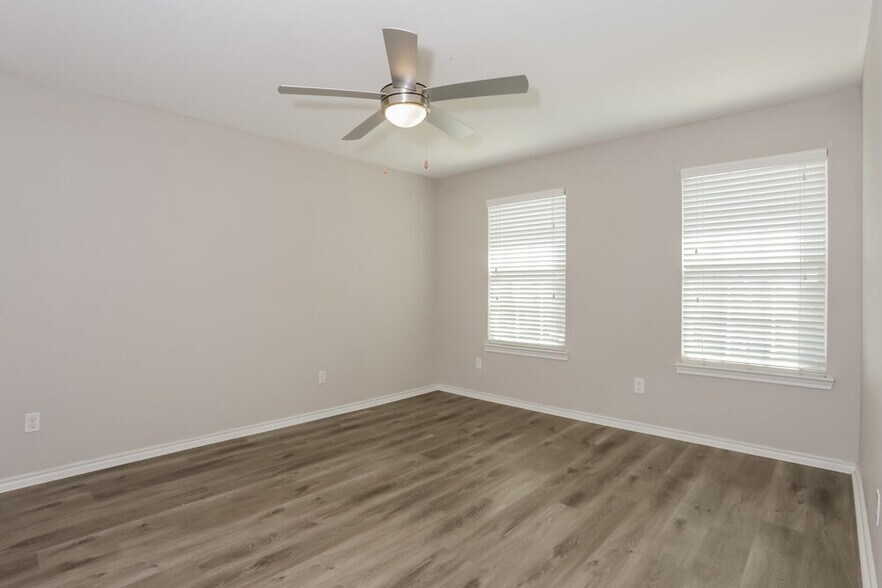 Building Photo - 1627 Dream Catcher Way