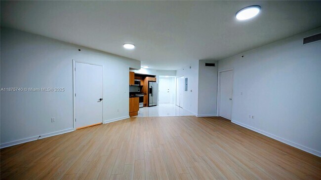 Building Photo - 350 S Miami Ave